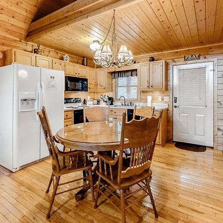 Hills Hideaway Vila Sevierville Exterior foto